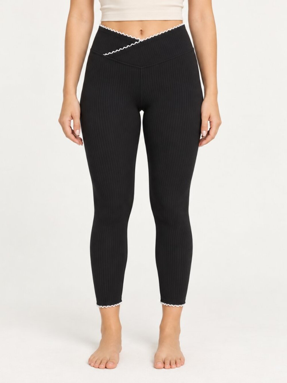 OFFLINE by Aerie Real Me Xtra 7/8 Leggings Black Size M Short NWT $79.95